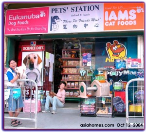 Happy pet shop girls.  Singapore Pets' Station.  